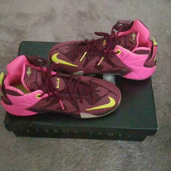 lebron shoes womens pink